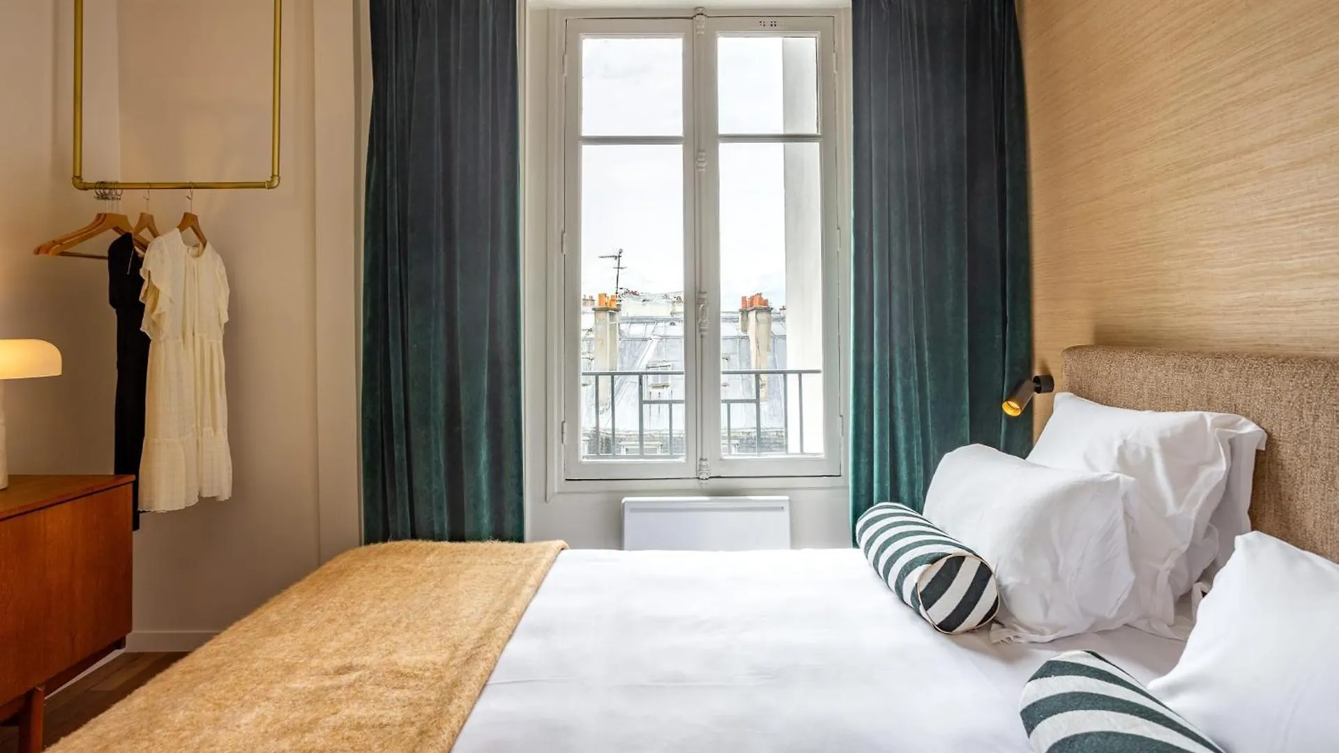 Habitat Parisien - Madeleine Galeries Lafayette Apartment *