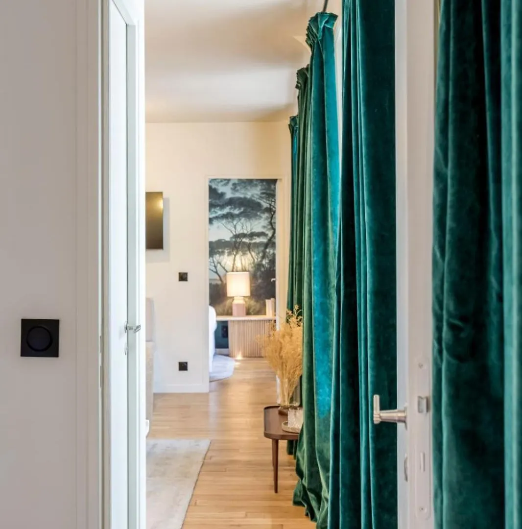 Habitat Parisien - Madeleine Galeries Lafayette Apartment *