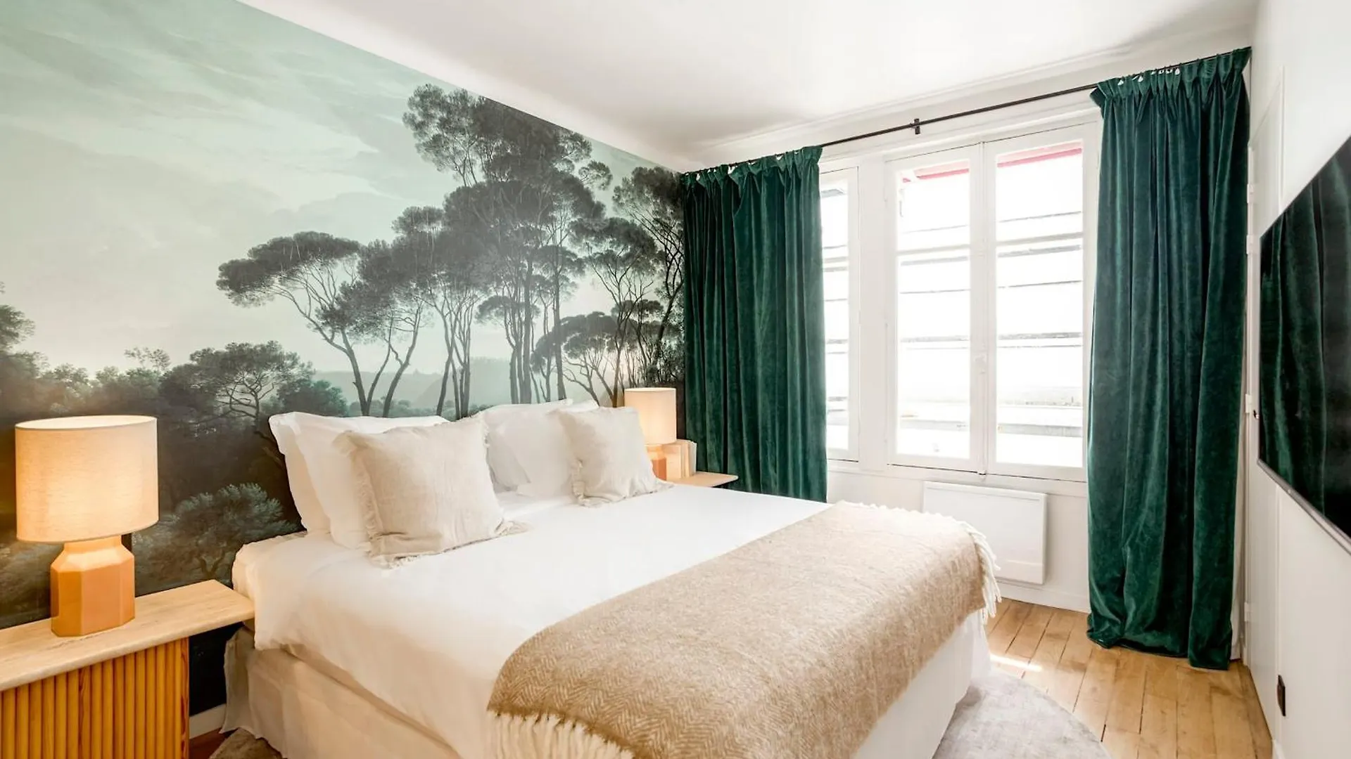 Habitat Parisien - Madeleine Galeries Lafayette Apartment Paris